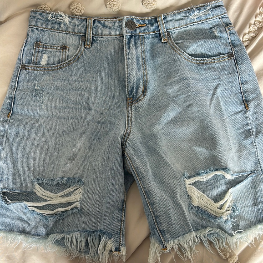 One Teaspoon ripped long shorts 
never worn size 27 from free people